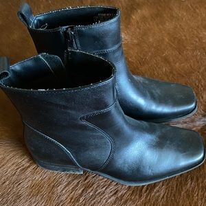Chelsea Boots